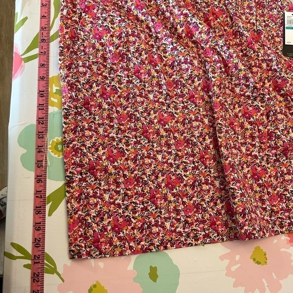 NWT Bass. Morandi rose. Size 1600% cotton floral print skirt.
